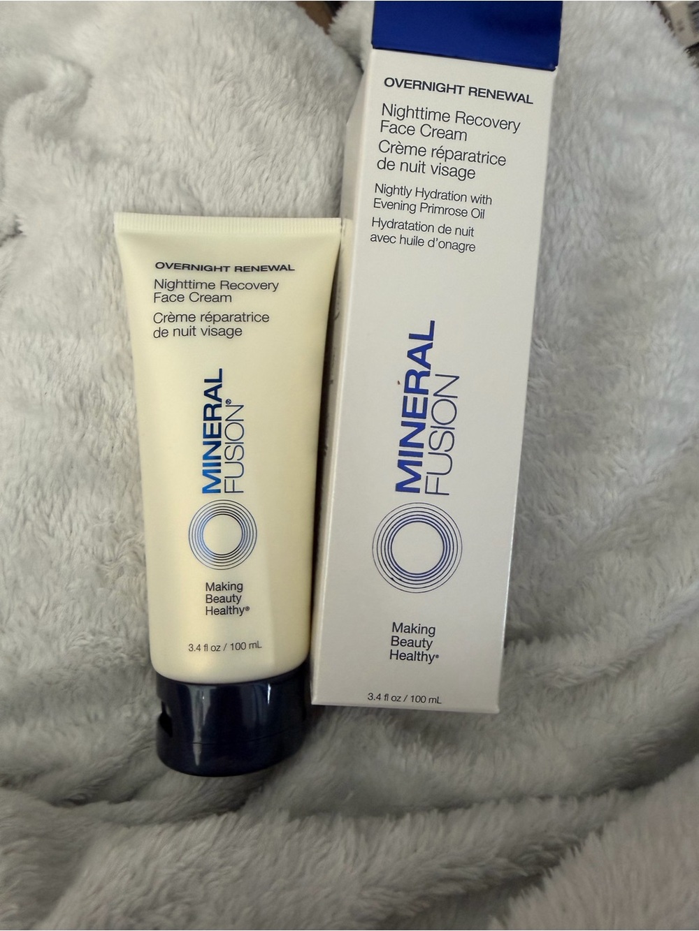 Mineral Fusion Nighttime Recovery Face Cream - Cream & Blue